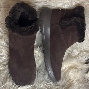 Skechers Cozy Chocolate Suede Leather Winter Slip on Boots with Faux Fur Lining